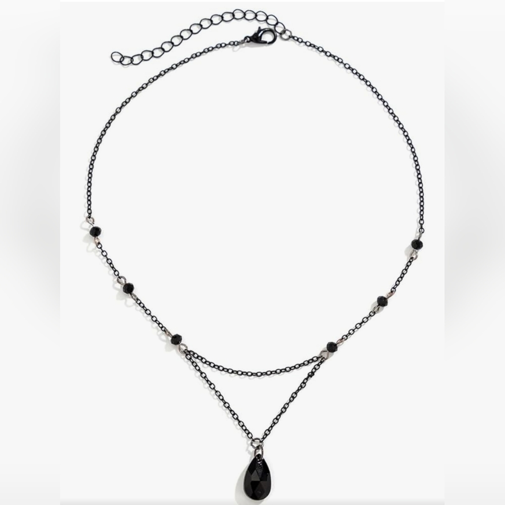 Elegant Black Layered Necklace - Picture 2 of 2